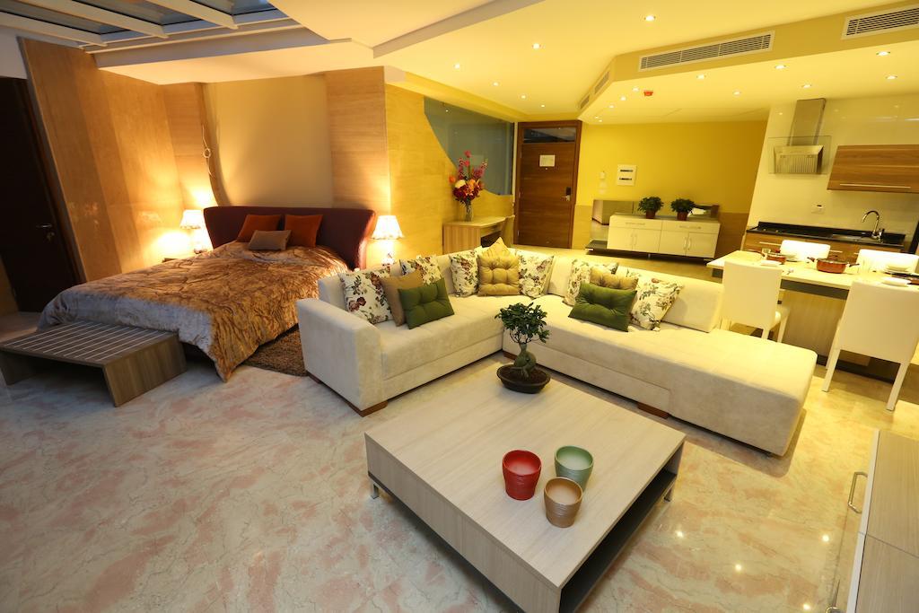 Delora Hotel And Suites Chtaura Room photo